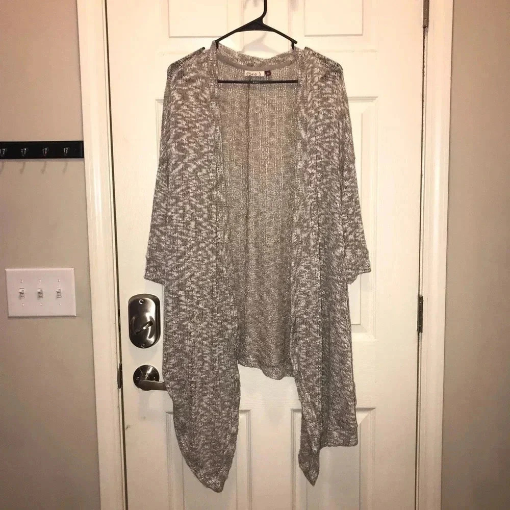 🧾 Quarter Sleeve Cardigan ☑️